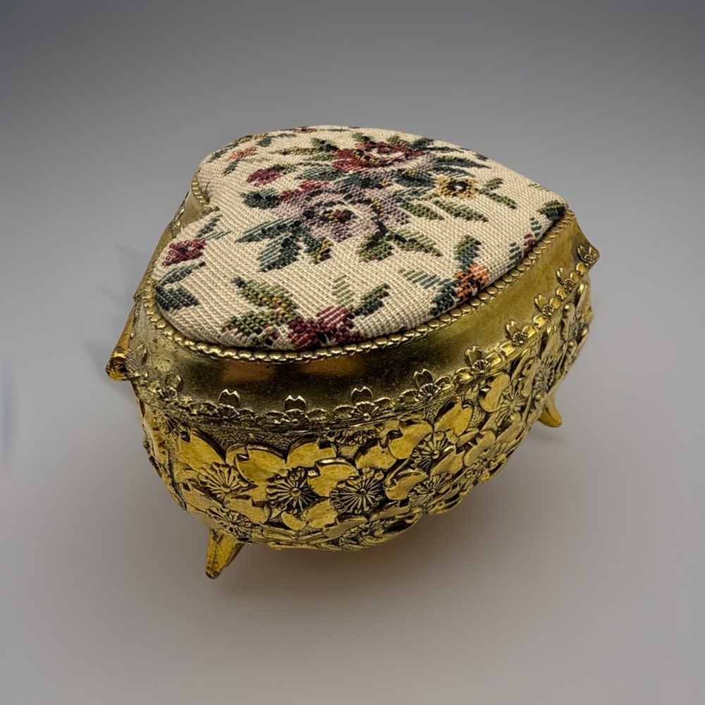 Vintage Floral Tapestry Jewelry Trinket Box Japan Brass Gold Tone Needlepoint - Picture 5 of 11